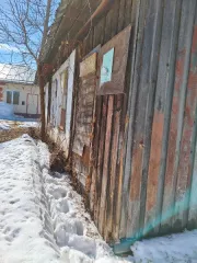 Нежилое здание 28 кв.м с участком 133 кв.м, Кировская область, Сосновка. Нежилое здание, площадь 28 кв.м, кадастровый номер 43:07:010133:1159, 1946 г. постройки, назначение: нежилое здание, земельный участок, площадь 133 кв.м, кадастровый номер 43:07:010133:1153, категория земель: земли населенных…
