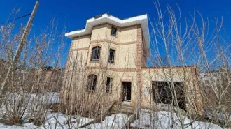 Право аренды земельного участка кадастровый номер 76:23:040803:2374, площадь 763 +/- 10 кв.м., расположенного в Ярославле на пересечении Московского проспекта и 1-го Дегтяревского переулка (напротив дома №3, корпус 2 по улице Нагорной). Категория земель: земли населенных пунктов, вид разрешенного…