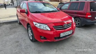 Toyota Corolla, 2007 года, 124 лс, 268074 км, АКПП, автомобиль на ходу, общее состояние удовлетворительное, салон тканевый со следами использования, осветительные приборы как внутри так снаружи в рабочем состоянии, имеются вмятины по кузову, автомобиль на литых дисках, пробег равен 268074 км…