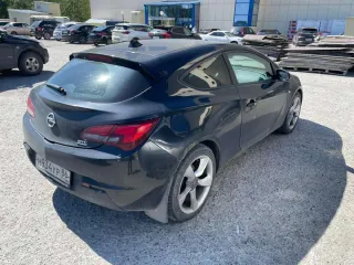 Opel Astra 2012 черный, идентификационный номер XWFPD2DC1C0020798, государственный регистрационный знак Н934УР86