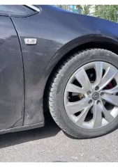 Opel Astra, 2012 года, 140 лс, 228428 км, VIN XWFPF2DC10014921, легковой комби (хэтчбек), кузов XWFPF2DC10014921, цвет черный, 1 ед., (машина имеет очаги коррозии, ржавчина, сломано крепление на заднем бампере)