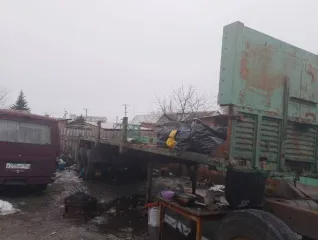 Полуприцеп ОДАЗ 9370, 1984 года. Согласно документам: Марка, модель ОДАЗ 9370, 1984 г.в., категория ТС Е, Тип ТС: полуприцеп бортовой с платформой, VIN Не установлено, модель, № двигателя отсутствует, шасси (рама):100346, кузов (кабина, прицеп) № не установлено, цвет: зеленый, максимально…