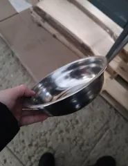 Металлические тарелки и кружки, б/у: тарелки плоские металлические, кружки металлические, тарелки глубокие металлические (годные остатки). Имущество продается в том виде, в каком оно есть, и в случае продажи возврату/обмену не подлежит. За скрытые дефекты имущества продавец ответственности не несет.