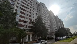 1/2 доля в праве общей долевой собственности в квартире площадью 72,7 кв. м по адресу: г. Москва, Новокосино, ул. Суздальская, д. 10, корп. 3, кв. 12, к/н: 77:03:0009002:3173 1/2 доля в праве общей долевой собственности в квартире площадью 72,7 кв. м по адресу: г. Москва, Новокосино, ул…