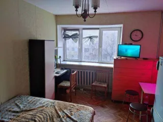 Квартира 18.4 кв.м, Екатеринбург, назначение: жилое, этаж: 3, адрес: ул. Таганская, д. 6а, кв. 70, кадастровый номер: 66:41:0108090:3305. Находится в долевой собственности, размер доли: 1/2.