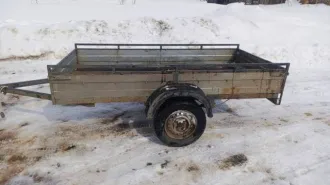 Прицеп 715400 ВВ085456, 2022 года, VIN: XZE715400N0004179. Имеются механические повреждения на бортах.