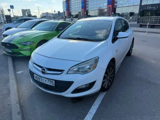Opel Astra 2013. Автомобиль марки OPEL модель Astra 2013 г.в., цвет: белый, VIN-номер XUFPD6DC8E3002148. С имуществом можно ознакомиться в рабочие дни по месту его нахождения: Московская область, Наро-Фоминский район, г. Апрелевка, по предварительной записи по тел: +79057263182, либо по эл. почте…