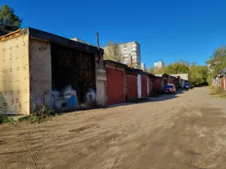 Гаражные боксы 32, 33 и земельный участок 8315 кв.м. в Перми, ГСК №97 по ул. Ижевская, бокс 32 (59:01:4410925:885), 33 (59:01:4410925:762) и земельный участок (59:01:4410962:30).