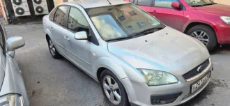 Ford Focus, 2005 года, 145 лс, 239085 км. Легковой автомобиль, марка: Форд, модель: Фокус, год изготовления: 2005, цвет: серебристый, VIN: X9F4XXEED45E82008, ПТС: 47 ТE № 530759. Автомобиль в удовлетворительном состоянии, имеются недостатки по кузову, повреждения лакокрасочного покрытия…