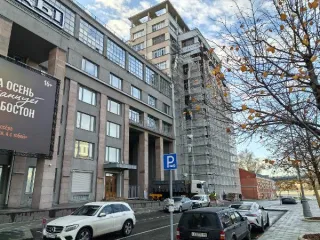 Нежилое помещение 385,2 кв. м, Москва, нежилое помещение по адресу: г. Москва, ул. Серафимовича, д. 2, площадью 385,2 кв. м, кадастровый номер: 77:01:0002020:1971 Назначение нежилого помещения: Свободное Общая площадь: 385.2 Кадастровый номер: 77:01:0002020:1971