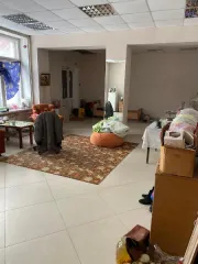 Помещение 56,9 кв.м, г. Орёл, ул. Садово-Пушкарная, д.6, пом.1 ком.45, Орловская область. Кадастровый номер 57:25:0020421:620, площадь 56.9. год ввода в эксплуатацию: 1977. Кадастровый номер здания: 57:25:0020421:77. Расположение: 1 этаж. Вид жилого помещения: 2218253.33. Размер доли: 100.