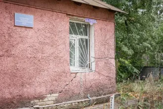 Имущественный комплекс 124,3 кв.м Липецкая обл Имущественный комплекс в составе которого земельный участок общей площадью 551 кв.м., нежилое здание 94,5 кв.м, сарай 7,4 кв.м., сарай, 20,7 кв.м., сливная яма 1,8 кв.м., расположенный по адресу: Липецкая обл., Елецкий район, с. Воронец, ул. Садовая…