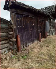 Здание 39,7 кв.м. с земельным участком 1661 кв.м. в Челябинской области, категория земель – земли населённых пунктов, вид разрешённого использования – для ведения личного подсобного хозяйства. Здание разрушено. Кадастровые номера: участок – 74:09:0301004:91, здание – 74:09:0301004:179.