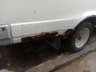 Автомобиль 2834VU Состояние удовлетворительное, комплектен, в рабочем состоянии, коррозия кузова, нарушение лкп 

