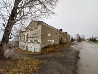 Нежилые помещения г. Ачинск, гп. Мазульский, ул.  Чернявского(ул. Ленина), 4, пом. 1, 4, 5, 6 Ценовое предложение не менее цены экономической нецелесообразности. В соответствии с информационным сообщением 
Год ввода в эксплуатацию: данные отсутствуют 
Вид ограничений и обременений: В соответствии с…