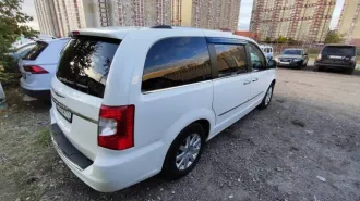 Chrysler Voyager Limited, 2011 года, 283 лс, 246070 км, легковой автомобиль, марка: Chrysler Grand, модель: Voyager Limited, год изготовления: 2011 г.в., цвет: Белый, VIN: 2A4PS6DG3BR785622, ПТС: 77УР925157, г/н: М497КА977, разрешенная максимальная масса: 2690, масса без нагрузки: 2215, вид…