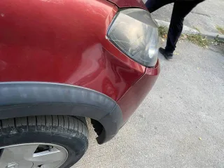 Renault Sandero Stepway 2011 года, красный цвет. Пробег 115035 км, АКПП. Мощность 103 л.с. (76 кВт), бензиновый двигатель 1.6 л (1598 куб. см), модель двигателя К4МС697, номер D011009. Экологический класс 4. VIN: X7LBSRBYNBH456858, ПТС 77НК 672270. Разрешенная максимальная масса 1615 кг, масса без…