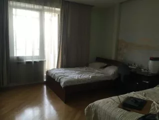 Квартира площадью 87,6 кв.м, кадастровый номер 77:01:0001061:1881, расположена по адресу: г. Москва, ул. Б. Молчановка, д. 15/12, кв. 15