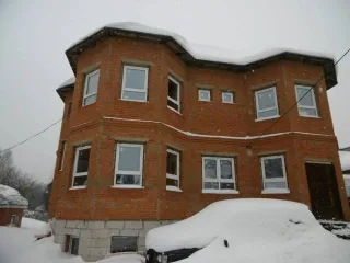 Дом 416,2 кв.м и земельный участок 1250 кв.м в Москве. Жилое здание, кадастровый номер: 77:18:0170703:336, этажность: 3, в том числе подземных 1, площадь: 416,2 кв.м, адрес: г. Москва, поселение Марушкинское, д. Власово, ул. Юбилейная, д.71. Земельный участок, кадастровый номер: 50:26:0170703:51…