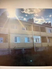 Квартира 32.5 кв.м, Республика Калмыкия, Целинный район, с. Троицкое, ул. Номто Очирова, д. 1А, кв. 23. Кадастровый номер 08:09:310130:375. Состоит из одной жилой комнаты.