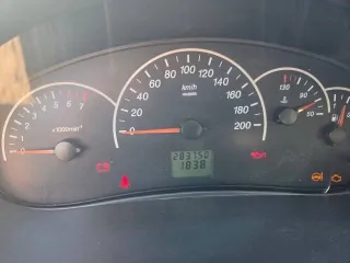 Lada Priora, 2012 года выпуска, 97,9 лс, 284000 км. Легковой автомобиль, VIN: XTA217030D0402038, 97,9 л.с., рабочий объем двигателя 1596 куб. см., разрешенная максимальная масса 1578 кг., масса без нагрузки 1163 кг., цвет: сине-черный, г/н: В943РВ69, пробег примерно 284 000 км.