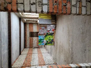 Нежилое помещение, расположенное на земельном участке, включающее в себя: нежилое здание (кад. номер 35:24:0401013:317, площадь 1723,9 кв. м.), расположенное по адресу: Вологодская обл., г. Вологда, ш. Окружное, д. 7, стоимостью 35 103 600,00 руб.; земельный участок (кад. номер 35:24:0401013:255…