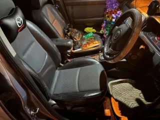 Mazda Verisa 2004 года выпуска. Номер кузова DC5R100609.