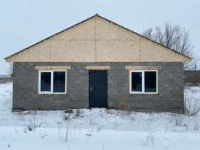 Объект незавершенного строительства 98,5 м² и участок 583 м² Оренбургская область Объект незавершенного строительства площадью застройки 98,5 кв. м с кадастровым номером 56:47:0101003:640 расположен по адресу: Российская Федерация, Оренбургская область, Соль-Илецкий район, г. Соль-Илецк, ул…