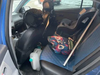 Kia Rio 2010 года, 95 л.с., пробег 218582 км. VIN XWEDH511AA0002458, цвет синий. Номер двигателя G4EE AH330837, тип двигателя бензиновый, мощность 69.9 кВт (95 л.с.), номер кузова XWEDH511AA0002458, снаряженная масса 1580 кг (1244 кг без нагрузки).