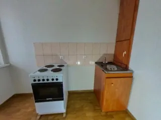 Жилое помещение 72.8 кв. м по адресу: г. Москва, ул. Рождественская, д. 31, кв. 251, этаж 12, кадастровый номер: 77:16:0010105:8782.