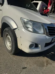 Toyota Hilux 2014, цвет кузова белый, тип транспортного средства грузовой бортовой, год выпуска 2014, идентификационный номер (VIN) AHTFZ29G509108768, регистрационный знак Р686РР26, рабочий объем 2982 см³, мощность двигателя 126.0/171 кВт/л.с., ключ зажигания, документы отсутствуют, транспортное…