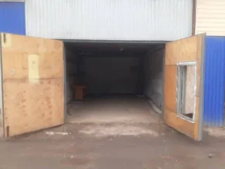 Земельный участок 4858 кв.м и гаражи 47.4 кв.м, Иркутская область. Категория земель: земли населённых пунктов, разрешенное использование: хранение автотранспорта, площадь 4 858 кв.м., адрес: Российская Федерация, Иркутская область, г. Усть-Кут, ул. Коммунистическая, 7, кадастровый номер…