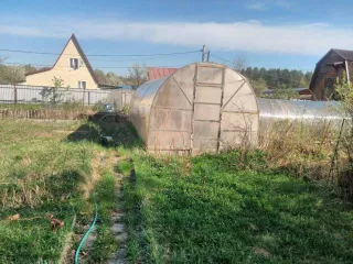 Земельный участок, площадь 400 +/- 7 кв.м., адрес: Калужская обл., г. Калуга, ул. Лесная, СНТ "Березка", уч. 519, кадастровый номер: 40:22:151801:450. Категория земель: земли населенных пунктов. Виды разрешенного использования: для садоводства. Здание, площадь 35 кв.м., назначение: нежилое, адрес…