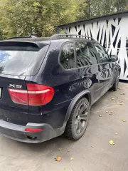 Bmw X5 2008 Автомобиль марки BMW модель X5 2008 г.в. VIN-номер WBAFE41030L157471 ВНИМАНИЕ НА ДОБАВЛЕННУЮ ЦИФРУ В АДРЕСЕ ЭЛ. ПОЧТЫ! ЗАПРОСЫ ПРИНИМАЮТСЯ посредством их направления на электронную почту kozyulinjuri5@yandex.ru Местонахождение имущества: г. Москва, ул.50 летия Октября, 29Б (дворовая…