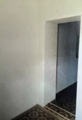 1/4 доля в праве на жилое здание, площадь: 62,4 кв.м., кадастровый номер: 61:45:0000047:133. 1/4 доля в праве на нежилое здание, площадь: 6,5 кв.м., кадастровый номер: 61:45:0000047:136. 1/4 доля в праве на нежилое здание, площадь: 5,7 кв.м., кадастровый номер: 61:45:0000047:137 и право пользования…