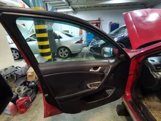 Honda Accord, 2008 года, 201 лс, 300000 км еще Легковой автомобиль: HONDA ACCORD, год изготовления: 2008, легковой седан, г/н: Е835РР186, цвет: красный, VIN: JHMCU26609C209346, ПТС 54 НТ 829469, СТС 99 58 795077 (Авто не на ходу)