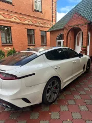 Kia Stinger 2018 легковой автомобиль марка: Kia модель: Stinger 2018 г.в. VIN-номер XWEE551CDJ0000144, цвет белый ознакомиться с информацией можно, связавшись с организатором торгов по электронной почте rom_iv_goncharov@mail.ru или по тел. +7- 902-360-06-09 в рабочие дни и часы с момента публикации…