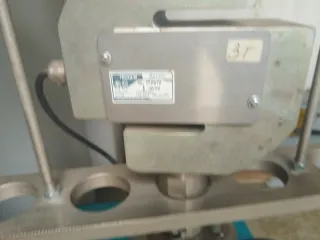 Испытательный пресс асфальтобетонов Автоматический универсальный пресс для испытания асфальтобетонов с электромеханическим приводом.