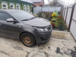 Kia Rio 2013 года, идентификационный номер (VIN) Z94CB41AADR122239.
