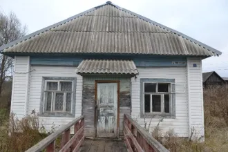 Здание ФАП 63,9 кв.м с земельным участком, с. Прозорово, Ярославская обл. Имущество, находящееся в собственности Ярославской области, расположенное по адресу: Ярославская область, р-н Брейтовский, с. Прозорово, ул. Михайловская, д. 3, с земельным участком, в составе: здание фельдшерско-акушерского…