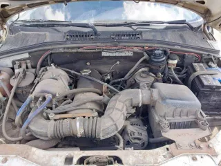 Легковой автомобиль, Chevrolet Niva, 2004 г.в., цвет: белый (светло-серебристый металлик), VIN: X9L21230040010403