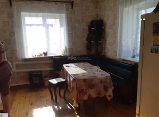 Жилой дом с подвалом, площадь: 297 кв. м, назначение: жилое, количество этажей: 2, КН: 73:02:060106:109, адрес: Ульяновская обл., Барышский район, р.п. им. В.И. Ленина, ул. Гагарина, д. 7. Проживающие/зарегистрированные: 4 физических лица, несовершеннолетние отсутствуют. Земельный участок, площадь…