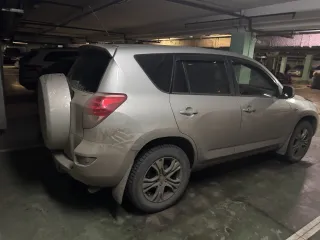 Toyota RAV4 2008 года выпуска, идентификационный номер JTMBH31V705058171, государственный регистрационный знак У163ХР199.