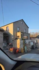 Жилой дом 321.8 кв.м, участок 506 кв.м, Ленинградская область, Кингисеппский район, Большелуцкое сельское поселение, деревня Новопятницкое. Земельный участок площадью 506 кв.м, категория земель - земли населенных пунктов, разрешенное использование - индивидуальное жилищное строительство. На участке…