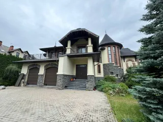 Жилые здания 836,7 и 18,6 кв.м, земельный участок 1500 кв.м, Московская область. Здание, жилое, кадастровый номер 50:20:0000000:286124, местоположение Московская область, Одинцовский район, дер. Мякинино, ЗАО «Береста», уч. 73, площадь 836,7 кв.м. Здание, жилое, кадастровый номер 50:20:0010111:293…