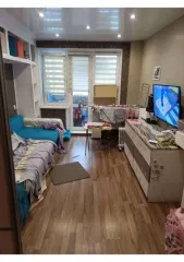 Доля квартиры 46,9 м², Челябинская область. 1/5 доля квартиры в Челябинске, еще 1/5 доля квартиры в Челябинске, еще 1/5 в жилом здании с КН 74:36:0322003:793, пл. 46,9 кв. м, по адресу: Челябинская область, г. Челябинск, ул. Суркова, д. 18, кв. 18.
