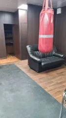 Нежилое помещение 638,6 кв.м и право аренды земельного участка 451 кв.м, Москва. Помещение в Москве, 638,6 кв.м и земельный участок, 451 кв.м. Недвижимое имущество в составе: 1) Нежилое помещение общей площадью 638,6 кв.м., кадастровый №77:01:0003035:2437, адрес: Российская Федерация, г.Москва…