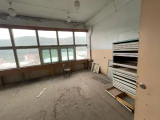 Нежилое помещение 1460.5 кв.м в Челябинской области. Помещение, назначение: нежилое, площадь: 1460,5 кв. метра, этаж: № 6, кадастровый номер: 74:25:0302315:1074, расположенное по адресу: Российская Федерация, Челябинская область, Златоустовский городской округ, г. Златоуст, пл. 3 Интернационала…