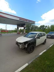 Citroen C-Crosser, 2012, VIN: Z8TVUAFZCCM971724, белый. Автомобиль после ДТП, может иметь скрытые дефекты. Отсутствует передняя часть: передний бампер, фары передние, решетка радиатора, передние подкрылки, замята передняя часть (элементы бампера в салоне). Передние крылья черного цвета, правые…