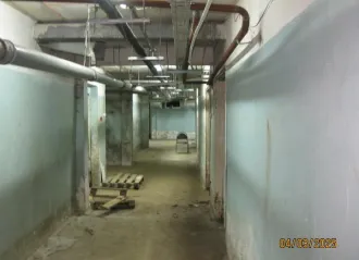 Нежилое пристроенное помещение в подвале №1 (пристрой П5) общей площадью 502.9 кв.м, расположенное по адресу: г. Нижний Новгород, Автозаводский район, ул. Политбойцов, д. 10. Помещение находится в подвале пристроя к девятиэтажному жилому дому. Имеется отдельный вход с торца пристроя, а также доступ…